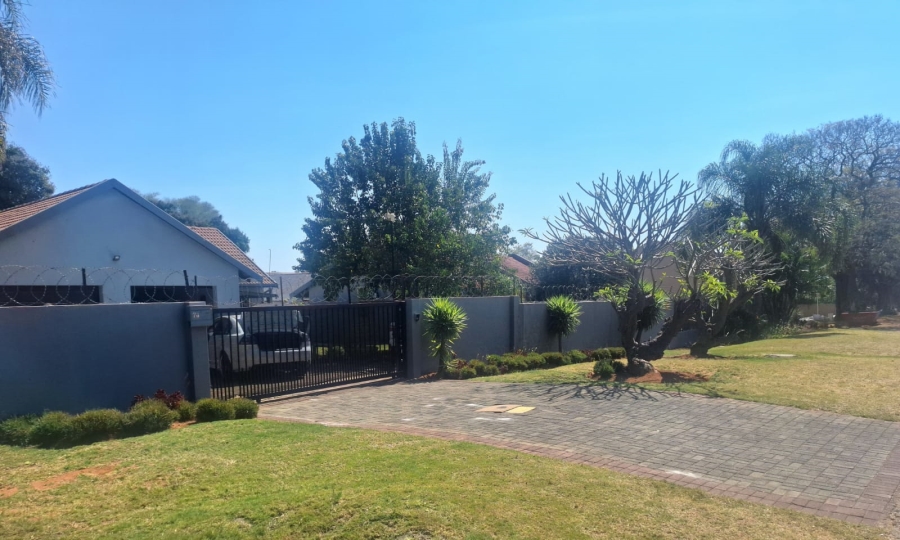 7 Bedroom Property for Sale in Bodorp North West
